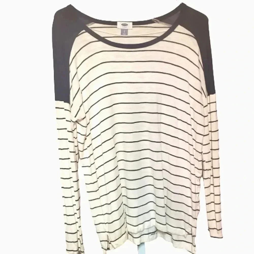 Old Navy Women's Striped Crew Neck Sweater - Black and Cream